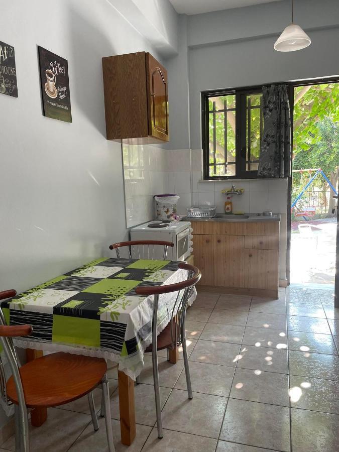 Yfantis Sakis Apartment'S Ερατεινή Εξωτερικό φωτογραφία