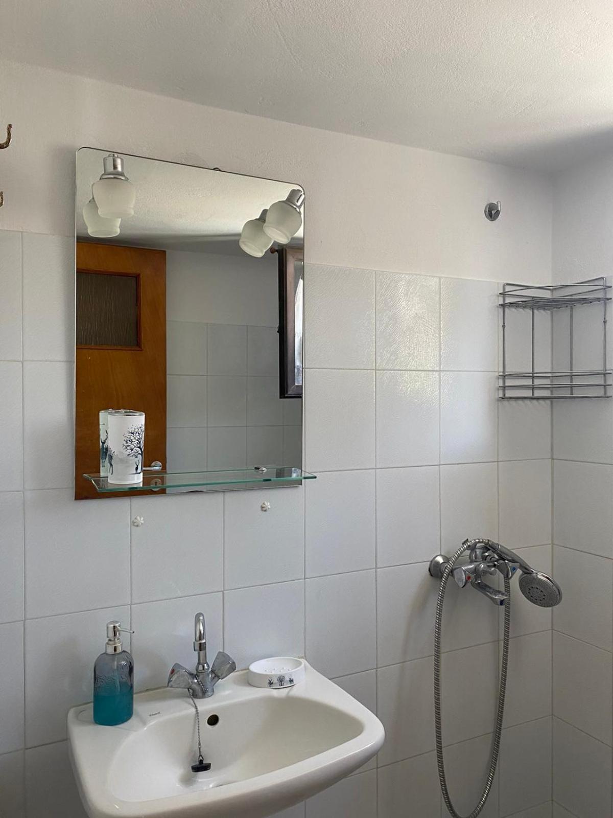 Yfantis Sakis Apartment'S Ερατεινή Εξωτερικό φωτογραφία