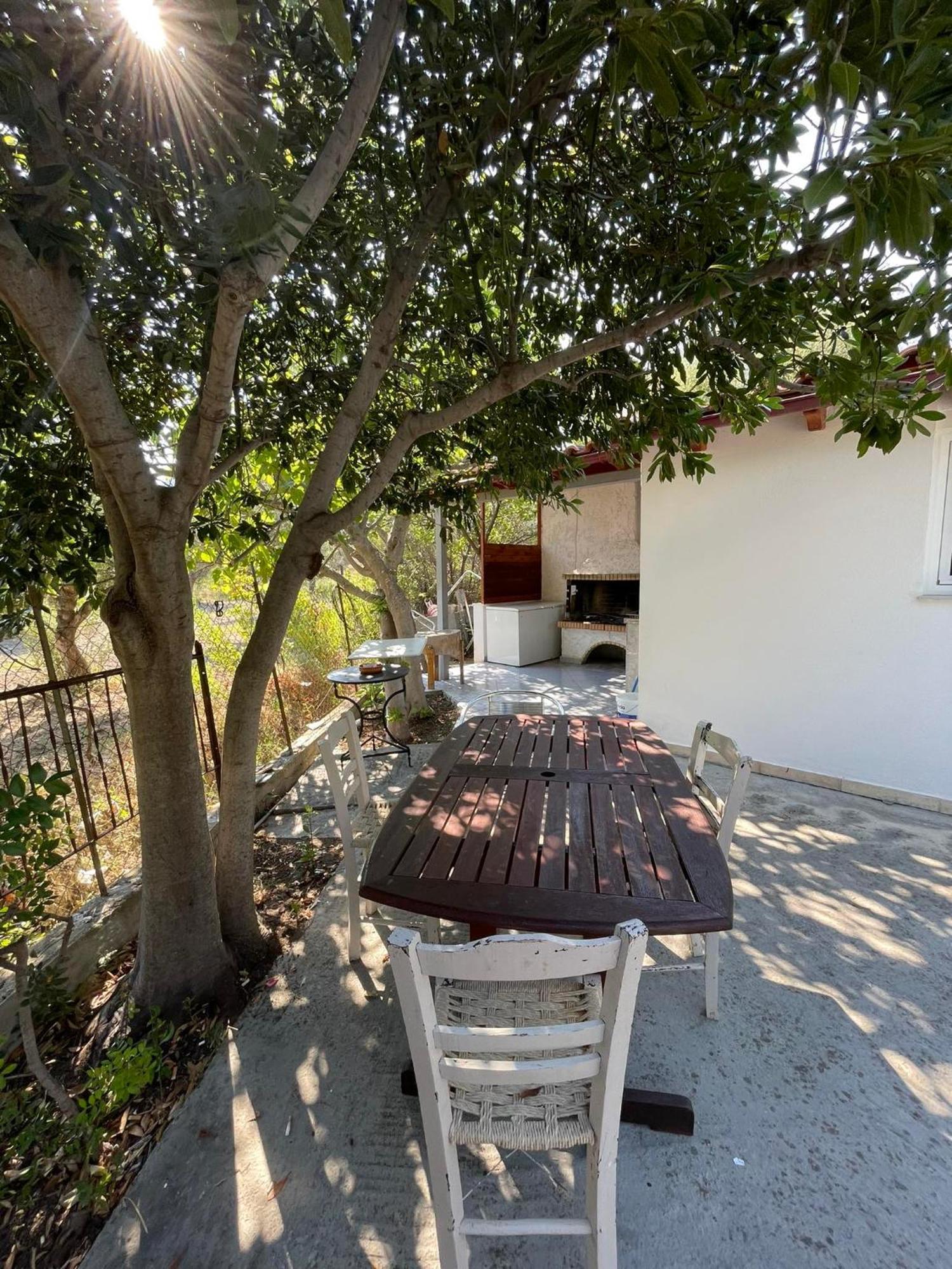 Yfantis Sakis Apartment'S Ερατεινή Εξωτερικό φωτογραφία