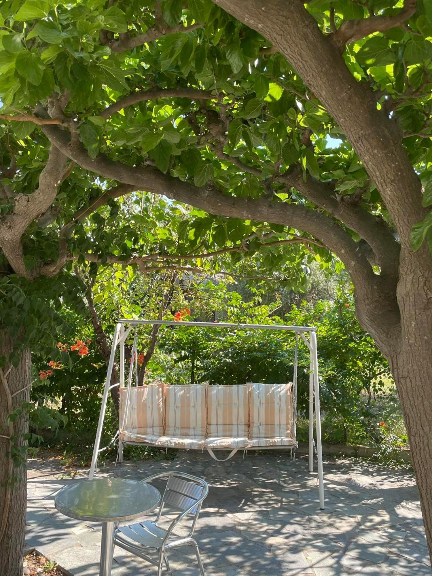Yfantis Sakis Apartment'S Ερατεινή Εξωτερικό φωτογραφία