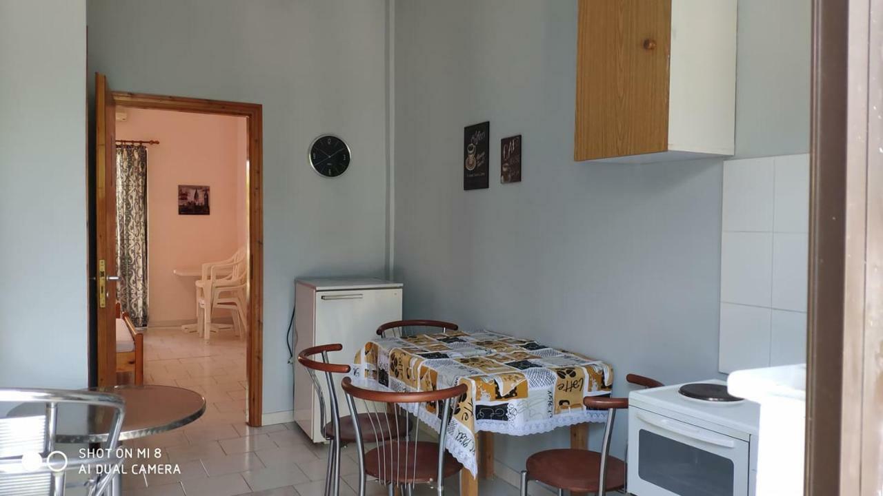 Yfantis Sakis Apartment'S Ερατεινή Εξωτερικό φωτογραφία